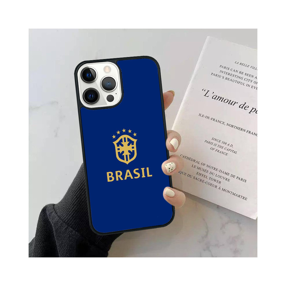 Coque iPhone 14 Plus Brésil : Affichez votre passion pour le football !