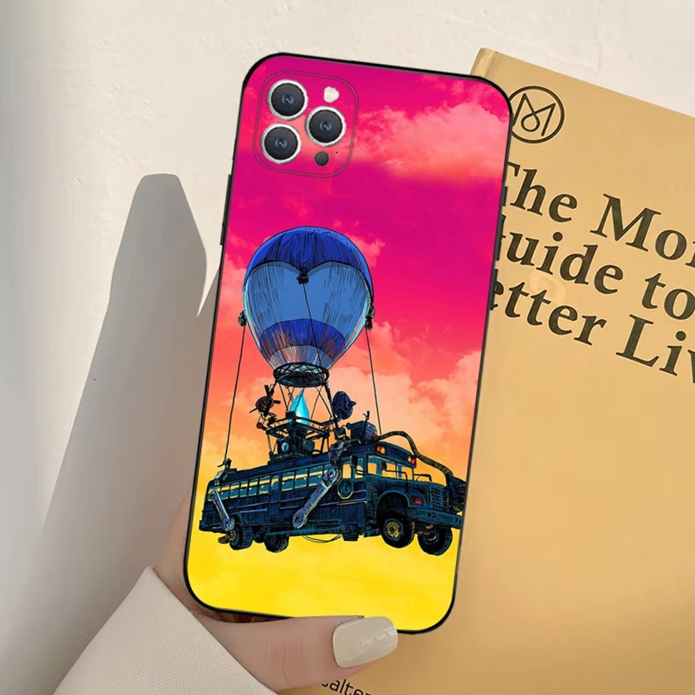 Coque iPhone Fortnite Battle Bus - Ciel Rose et Jaune