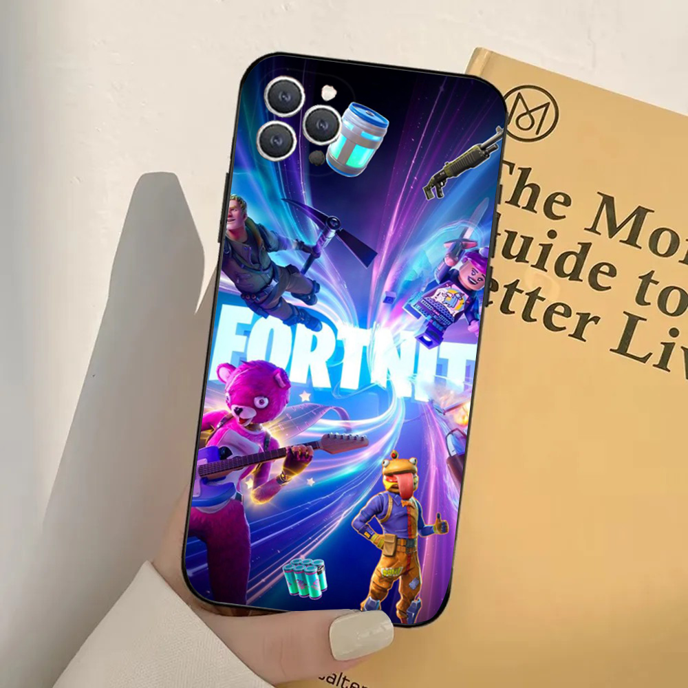 Coque iPhone 13 Pro Max Fortnite : Collection Personnages et Action